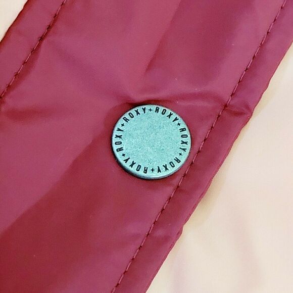 Roxy Out Of Focus Cropped Hooded Puffer Jacket - Picture 5 of 9